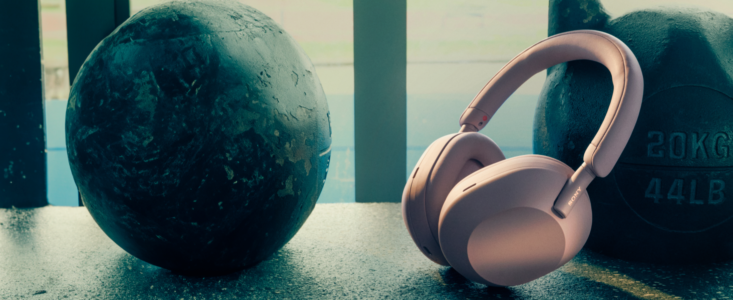 WH-1000XM5 Battery Life Gym