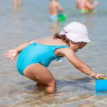 Lightweight waterproof skin friendly AirTag Bracelet for Toddlers to track them on busy beach parks