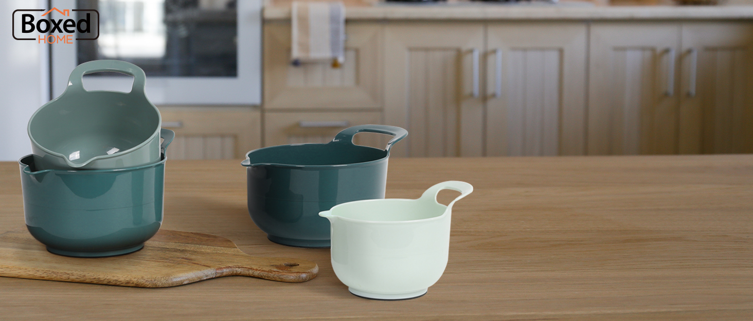 mixing bowls