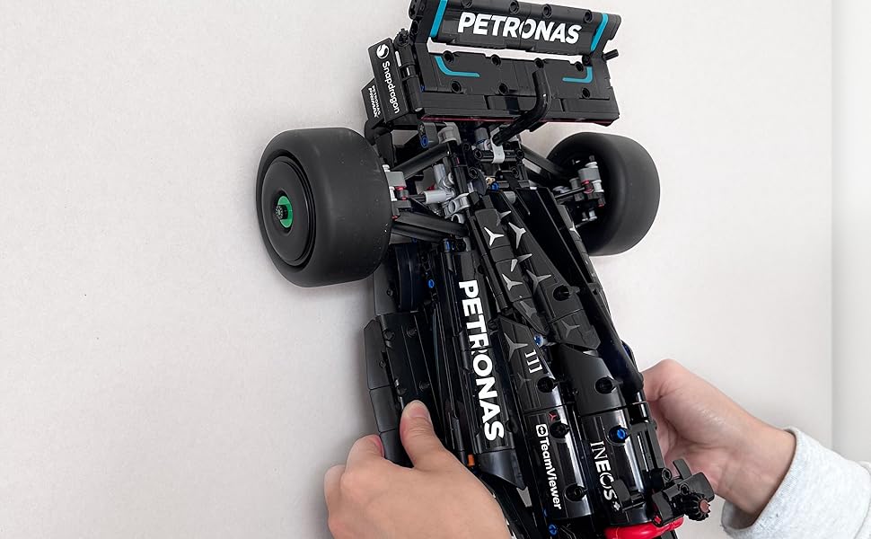 F1 211