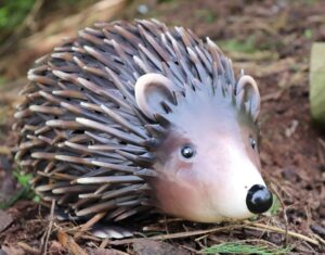 Betley Butterfly Woodland Hedgehog Garden Sculpture - Hand Crafted Metal Ornament - Handmade Hedgehog Decoration for Garden Outdoor Patio - Woodland Friend Gif