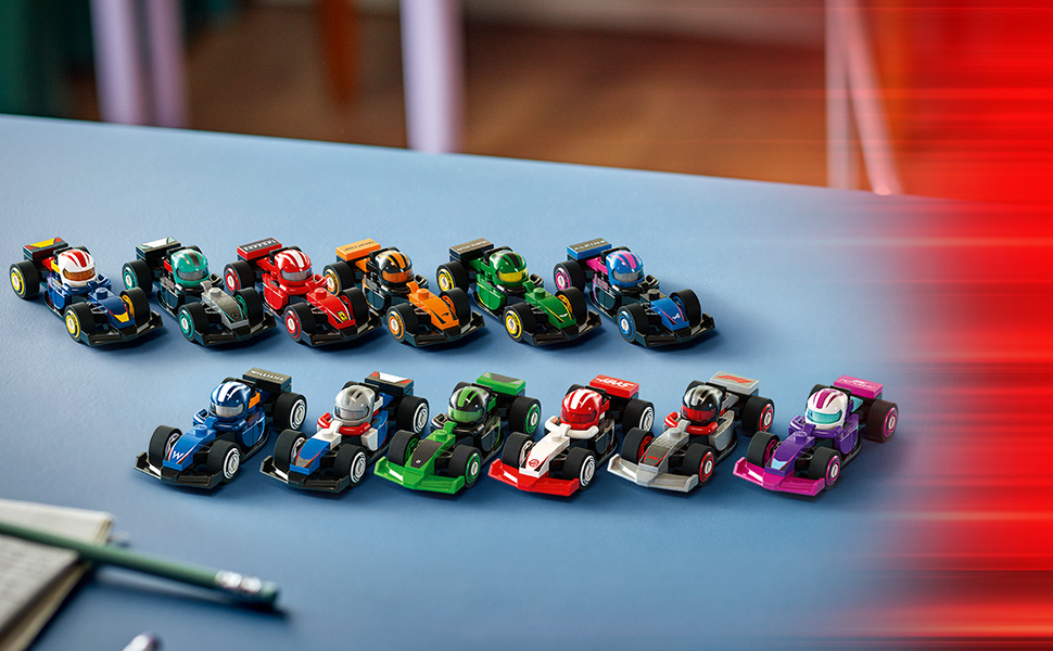 71049_MINIFIGURES
